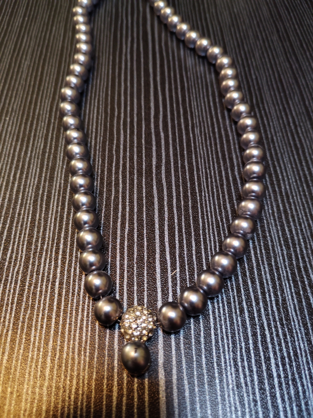 Elegant Gray Pearl Necklace with Crystal Accent